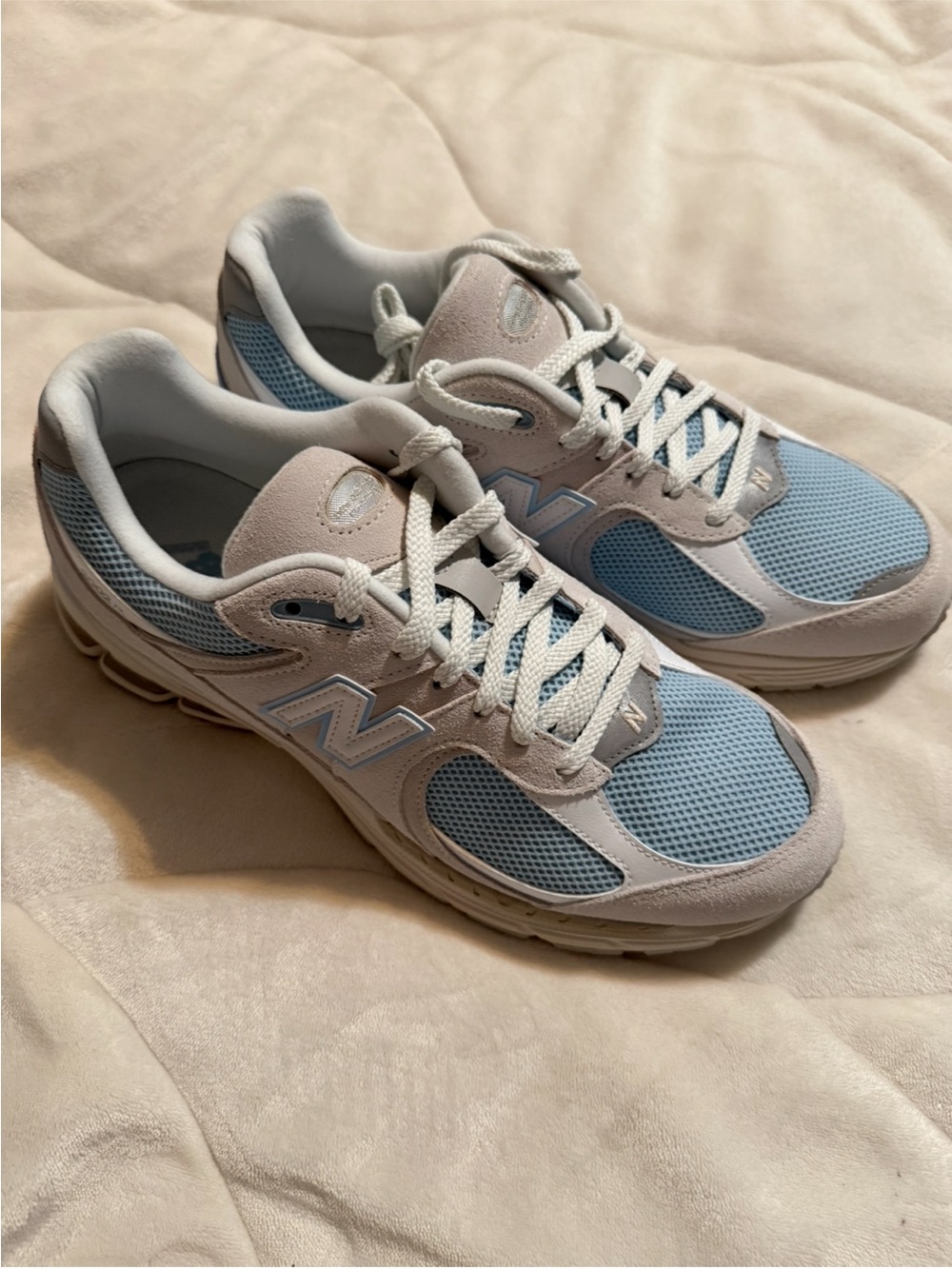 New Balance 2002R Sneakers Men's Size 11 Light Blue Grey Suede Mesh
